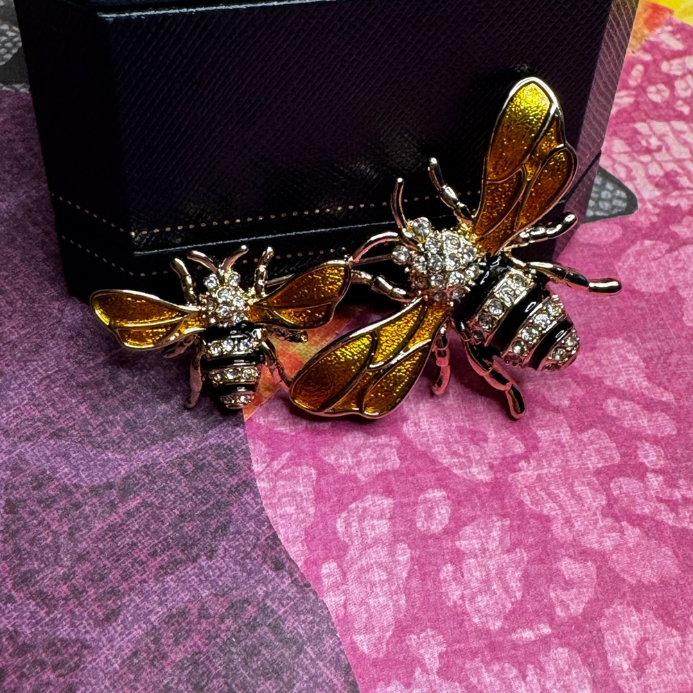 Vintage Signed Napier Double Bee Brooch | Gold Tone Enamel